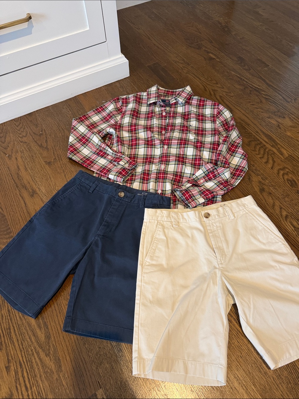 Vineyard vine bundle